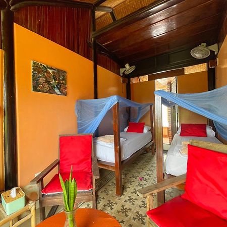 Beach Bar Hue Hostel מראה חיצוני תמונה